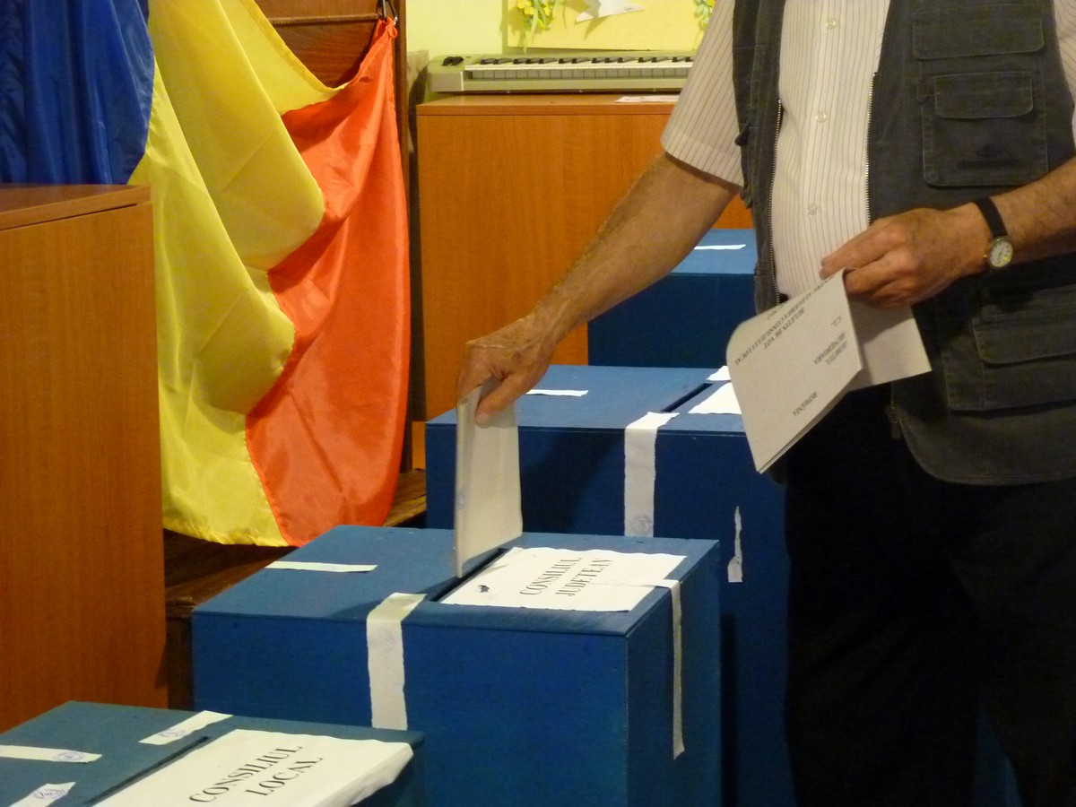 Drulă, despre tipărirea suplimentară de buletine de vot în ziua alegerilor:„BEC a consfințit turismul electoral cu mâna lui Predoiu”