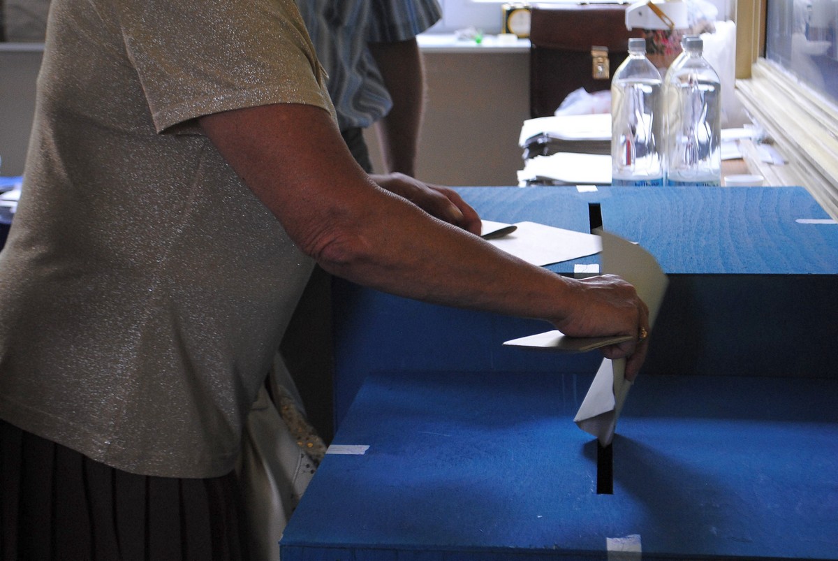 Alegeri de primar într-o comună din Alba. Candidații de la PSD și PNL se înfruntă într-un nou scrutin