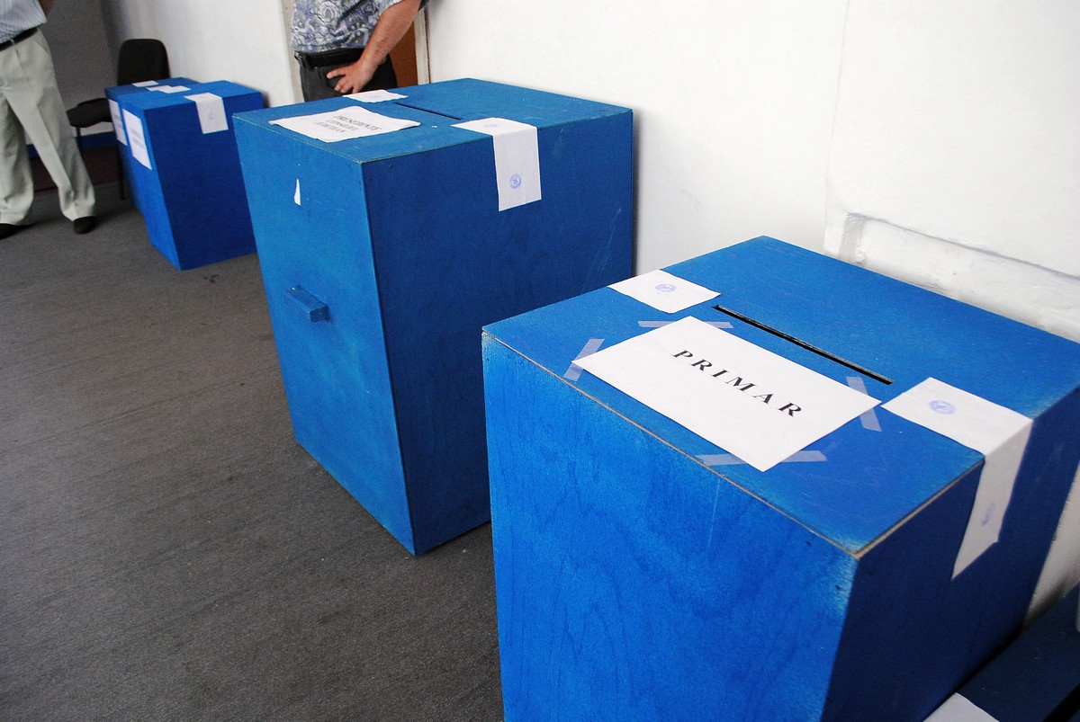 Primarii USR din București reclamă penal că le-au fost furate voturi