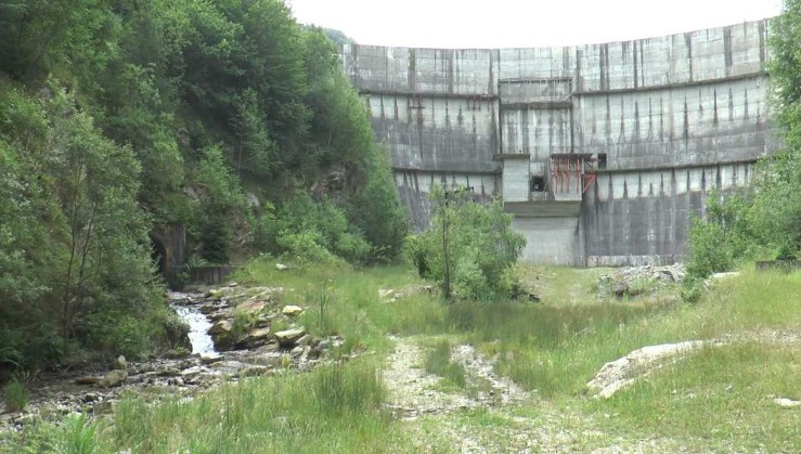 Ce condiționează construirea microhidrocentralei de pe Baleia, județul Huneodara. Aceasta depinde nu numai de fondurile pe care le va avea Complexul Energetic Valea Jiului, ci și de recumpărarea barajului de la Complexul Energetic Hunedoara.