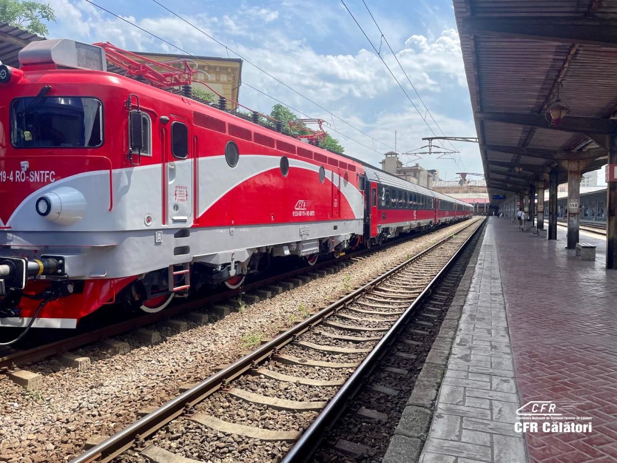 Trenul IR 1831 Timișoara Nord – Iași, întârziere de 300 de minute. S-a defectat locomotiva