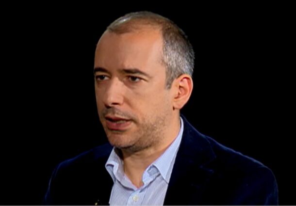 „Absența oricărei reforme, absența oricărei corectări a exceselor din sectorul bugetar nu are nimic de-a face cu liberalismul”, interviu cu economistul Bogdan Glăvan | aktual24