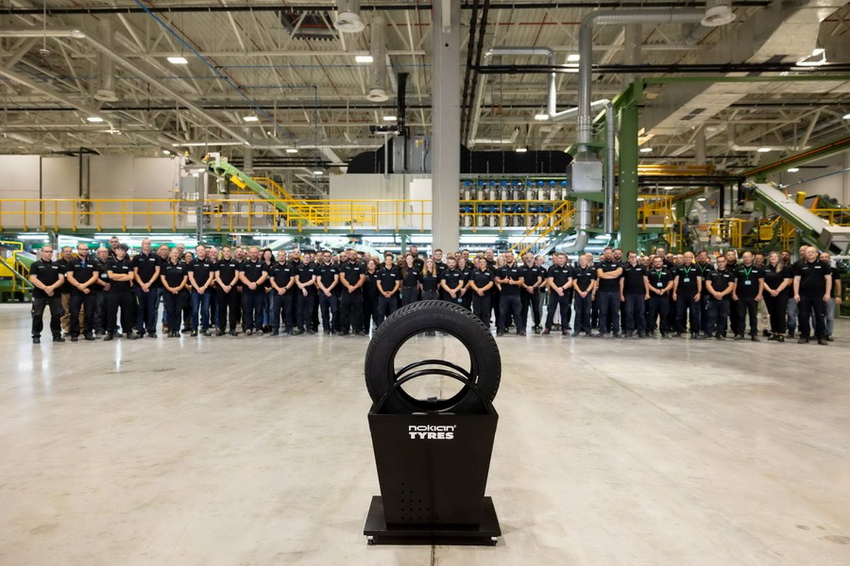 Compania finlandeză Nokian Tyres a produs prima anvelopă în fabrica de la Oradea | Bihoreanul