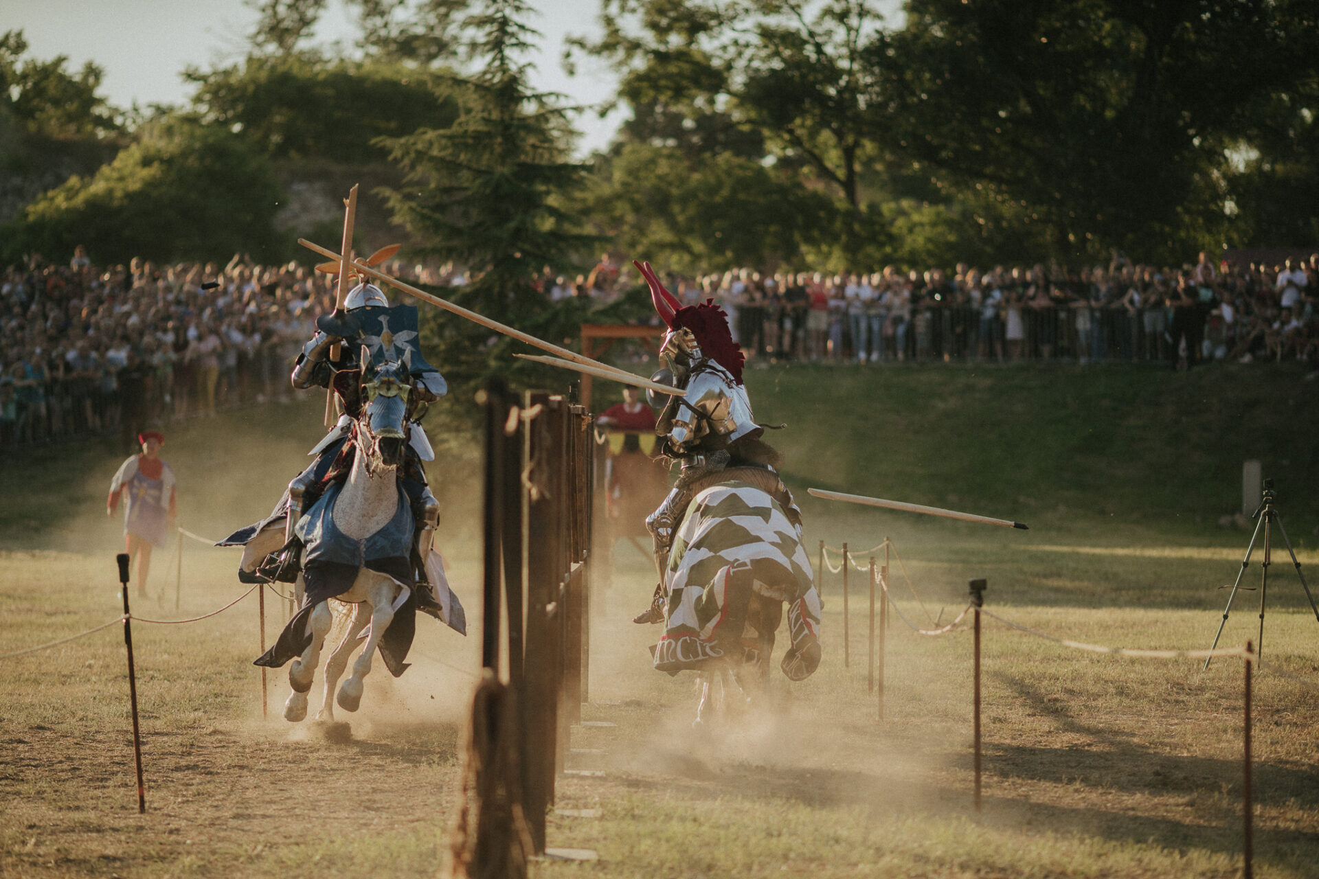 Festivalul Medieval aduce la Oradea peste 600 de luptători și personaje medievale