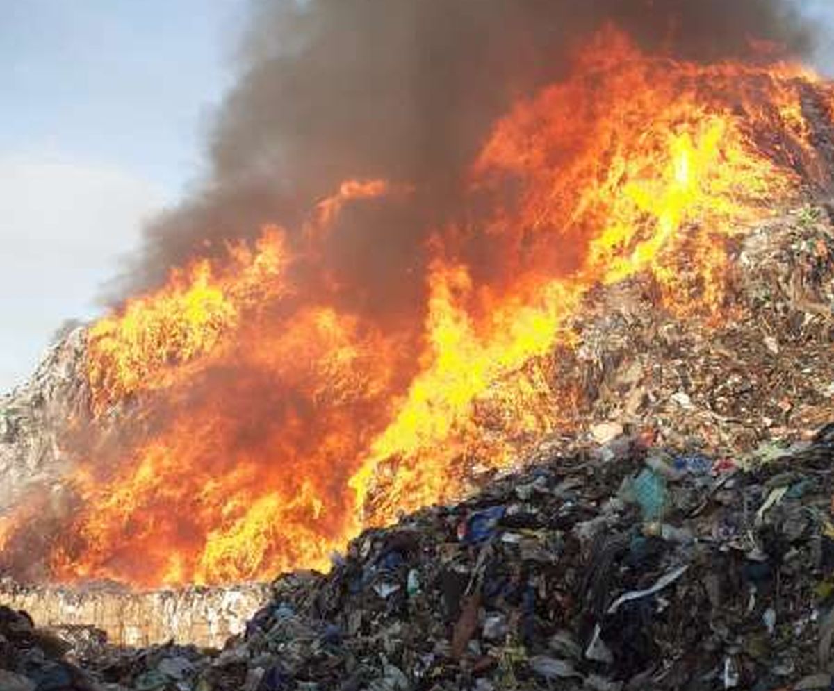 Incendiu la Oltchim Râmnicu Vâlcea. A fost emis mesaj RO-ALERT