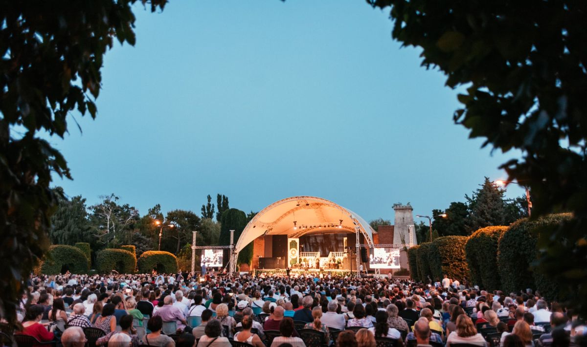 Festivalul de Operă şi Operetă, în Parcul Rozelor din Timișoara