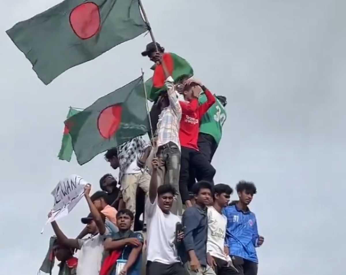 Proteste anti-guvernamentale în Bangladesh. Premierul a fugit din țară cu elicopterul | Aktual24