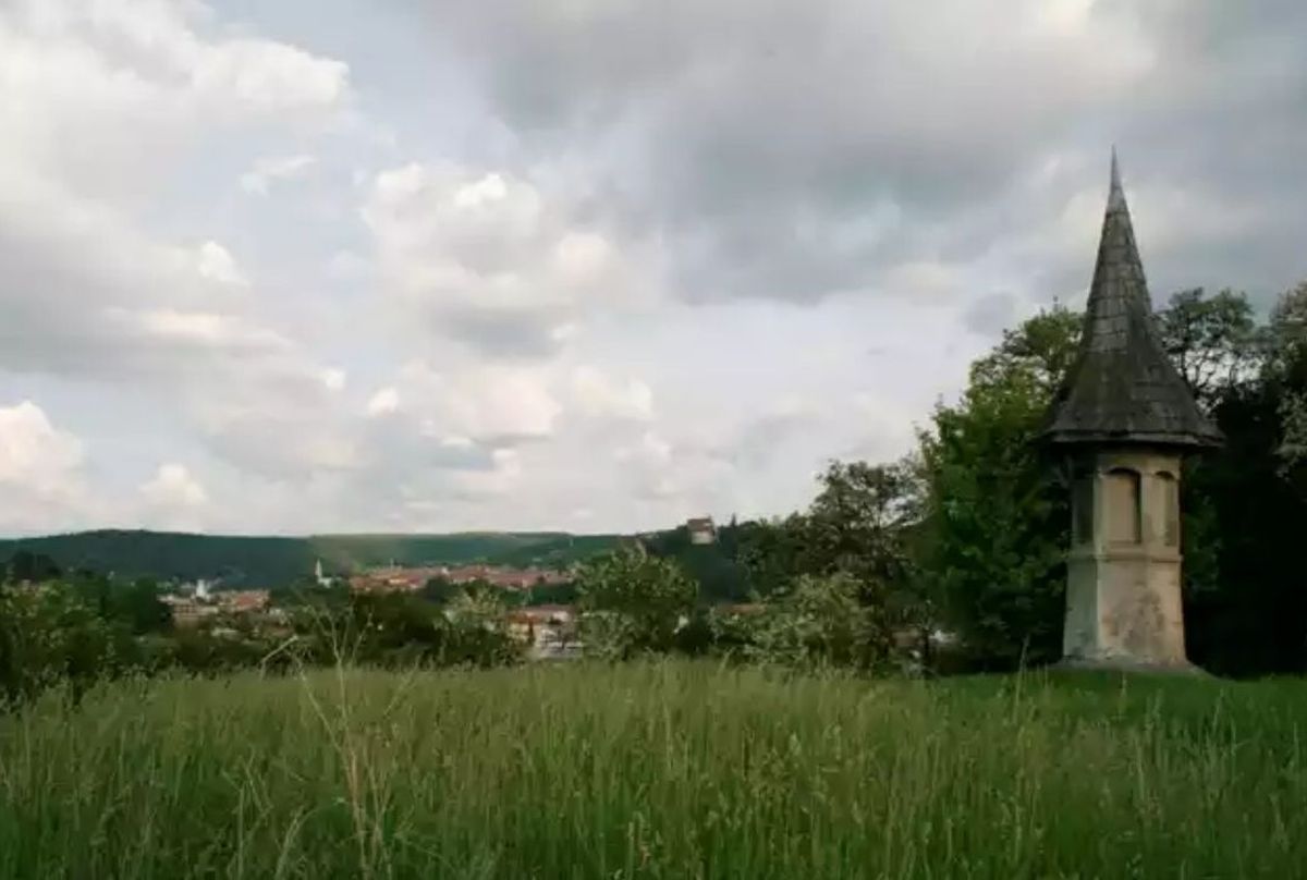 Turnuleţul de la Chip din Sighişoara, monument de secol XV-XVI, în pericol din cauza restituirii proprietăţilor