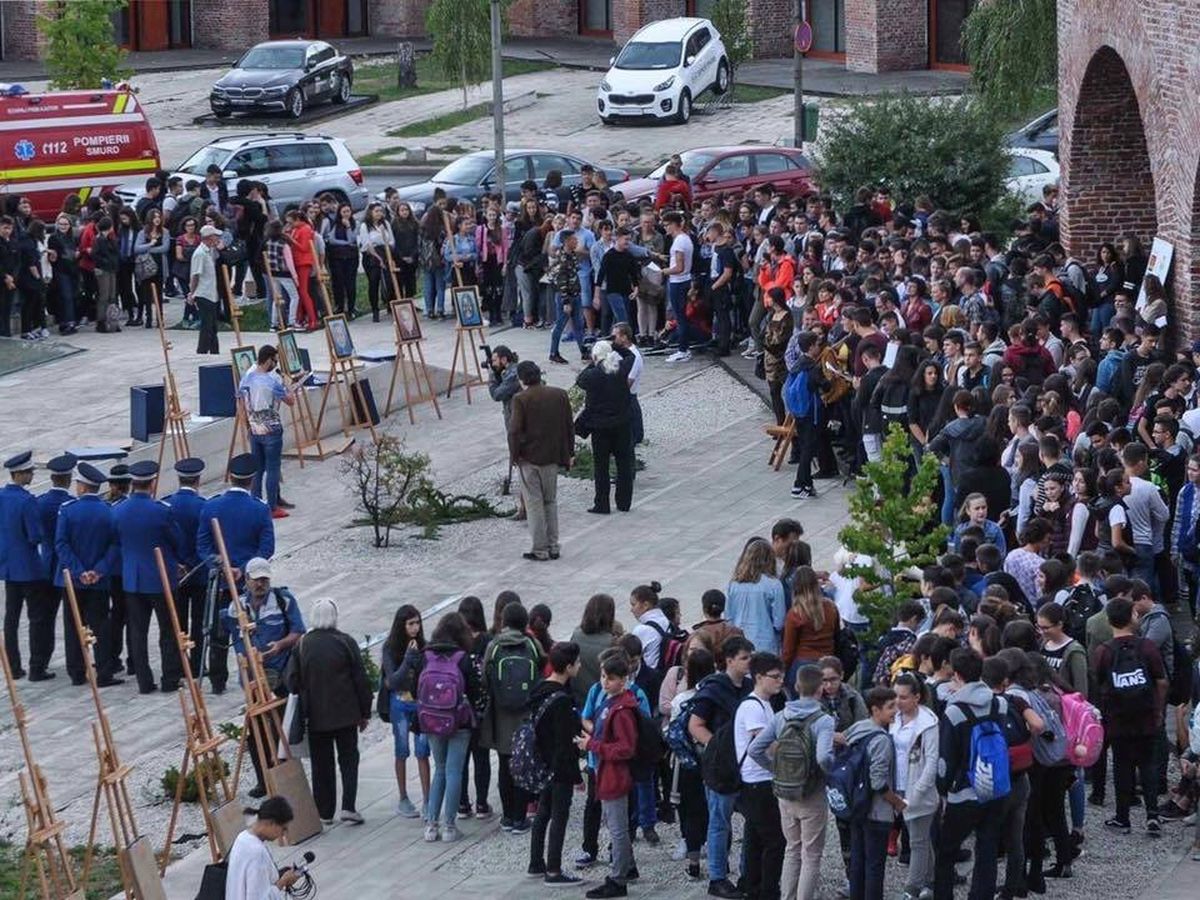 Festivalul Internaţional de Literatură LitVest vine cu lecturi în şcoli, parcuri şi cafenele