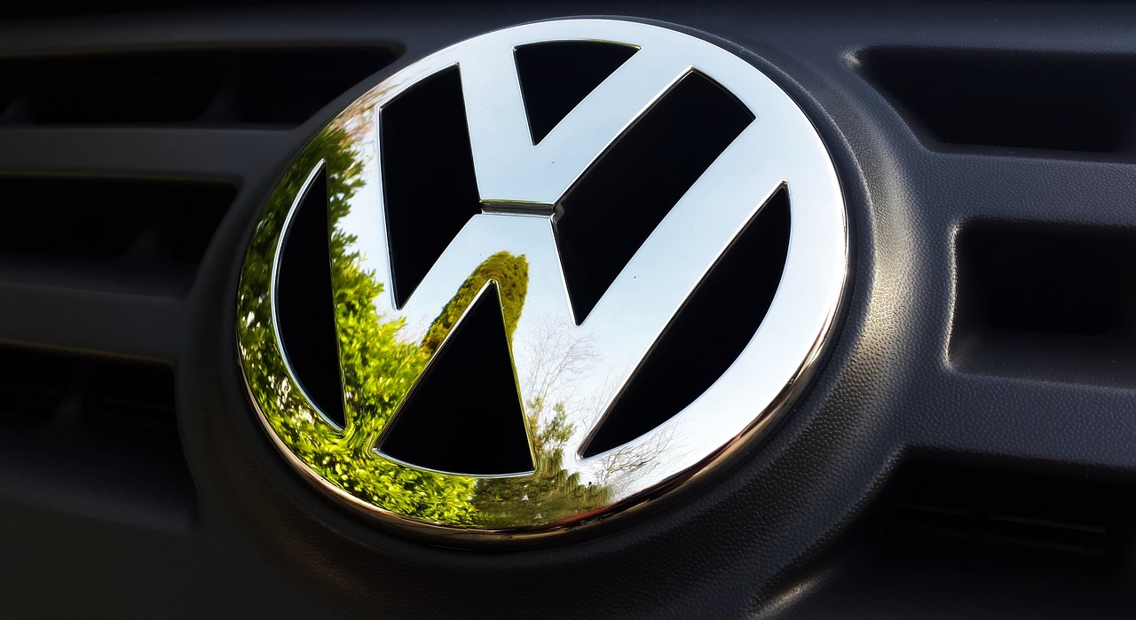 Închiderea fabricilor Volkswagen afectează întreaga industrie auto din Uniunea Europeană