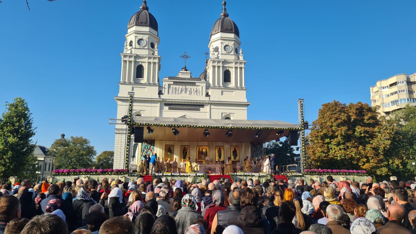 Iașul sărbătorește hramul Sfintei Parascheva