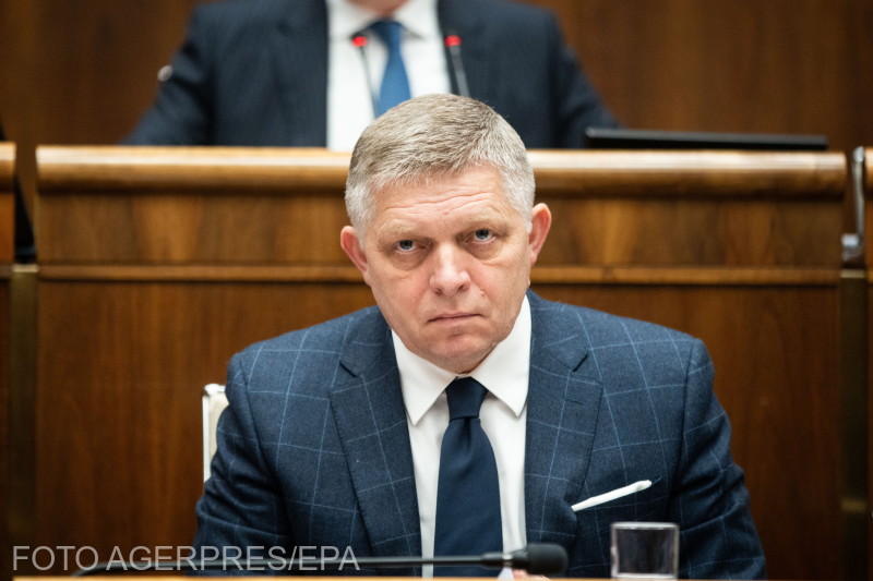 Premierul Robert Fico, acuzat că pregăteşte ieșirea Slovaciei din UE