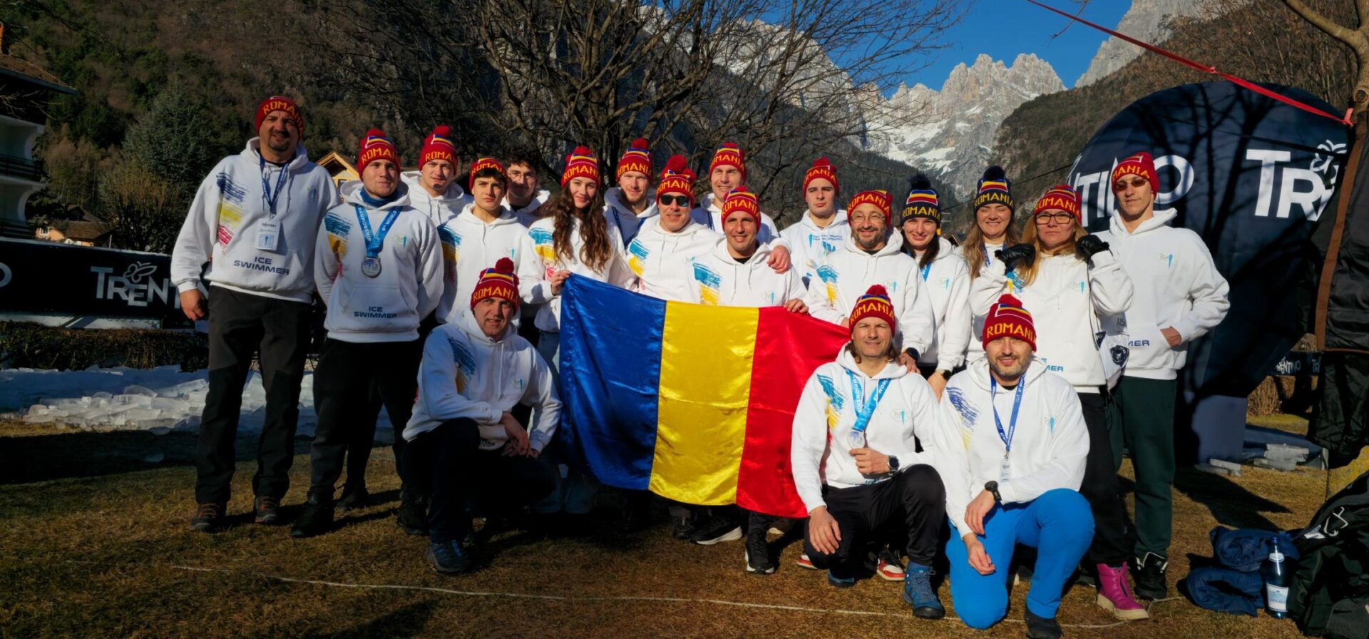 România a câştigat 35 de medalii la Campionatul mondial de înot în ape îngheţate