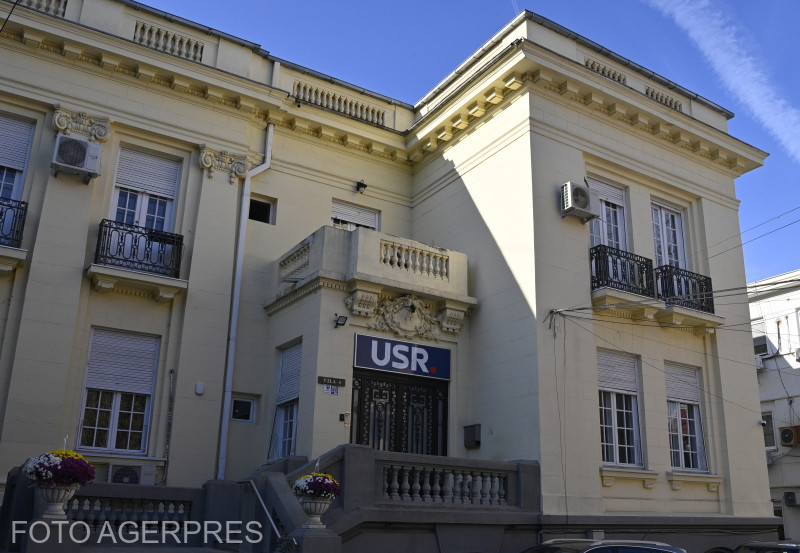 USR cere demararea procedurilor pentru numirea unui nou Avocat al Poporului