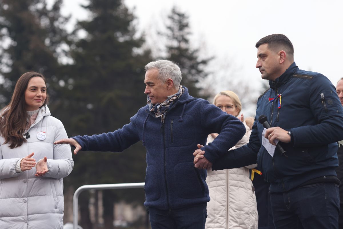 BREAKING George Simion și Anamaria Gavrilă și-au anunțat candidaturile la prezidențiale. După validarea candidaturilor, unul dintre ei se va retrage