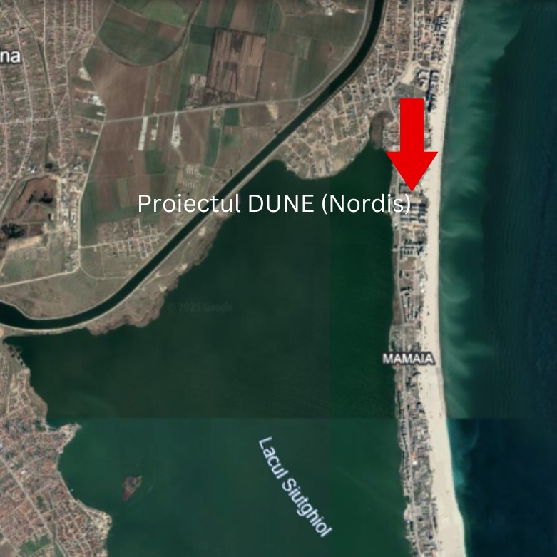 Locația este în nordul stațiunii Mamaia, pe o fâșie de uscat lată de 500 de metri, între plaja Mării Negre și Lacul Siutghiol